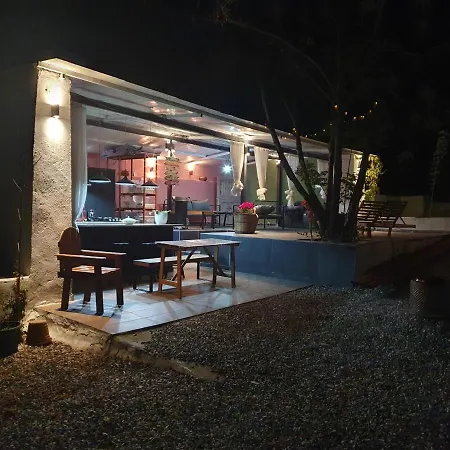 Baykus Guesthouse-konukevi ゲストハウス *